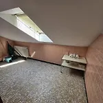 Freundliches Mit Gemeinschaftskueche Und Gemeinschaftsbad Pansiyon