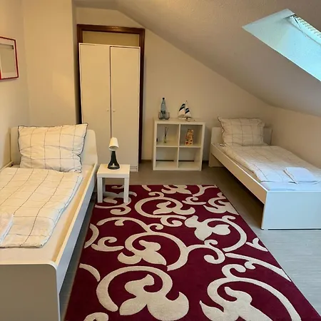 Freundliches Mit Gemeinschaftskueche Und Gemeinschaftsbad Hannover